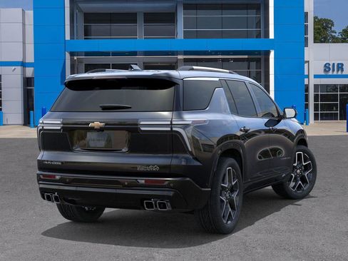 New 2026 Chevrolet Traverse High Country image 4