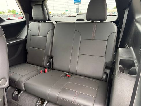 Used 2023 Chevrolet Traverse RS w/ LPO, Floor Liner Package AWD/4WD image 15
