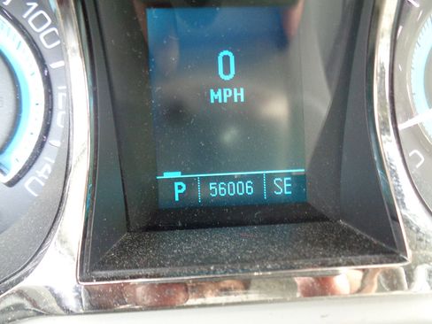 Used 2010 Buick LaCrosse CXL w/ Luxury Package AWD/4WD image 18