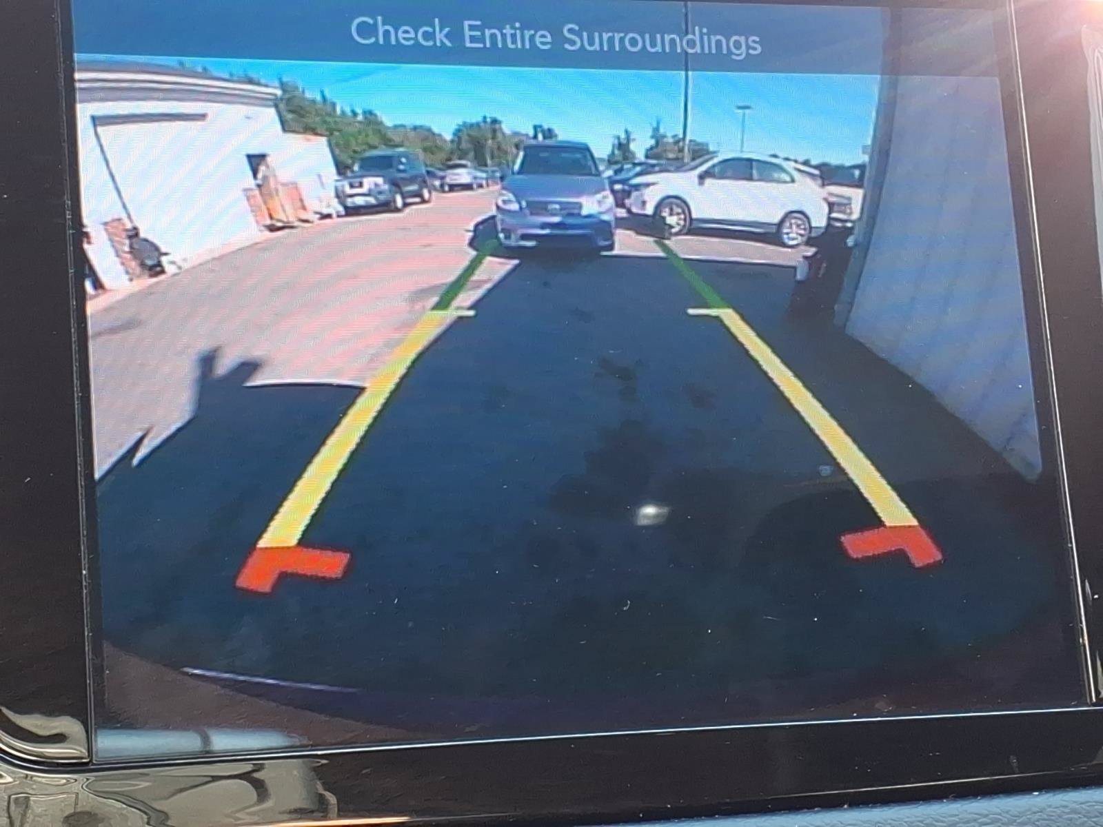 Used 2017 Chrysler Pacifica Touring-L FWD image 10