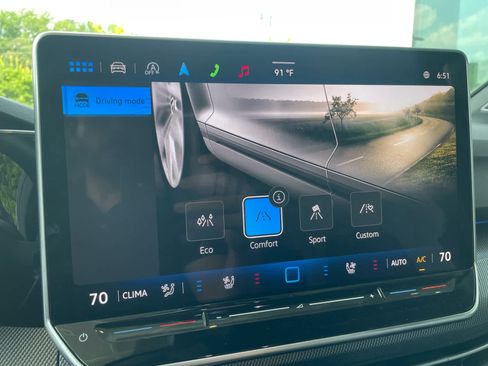 Used 2025 Volkswagen GTI Autobahn FWD image 19