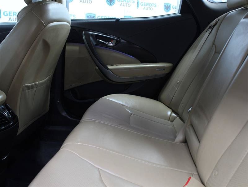 Used 2017 Hyundai Azera Limited FWD image 16