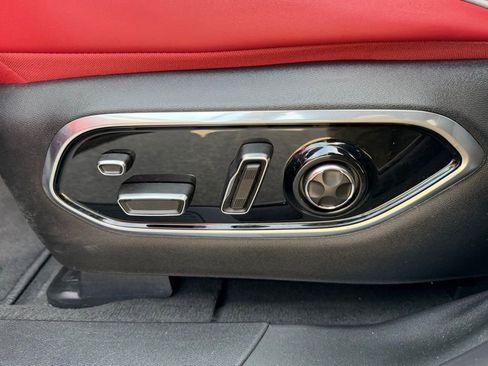 Used 2024 Jeep Wagoneer Launch Edition image 20