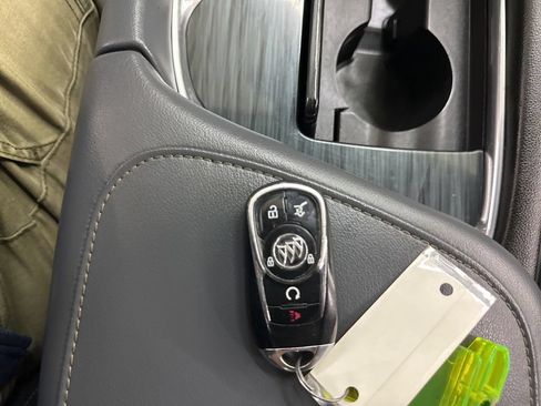 Used 2019 Buick Enclave Essence AWD/4WD image 37