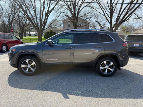 Used 2019 Jeep Cherokee Limited AWD/4WD image 8