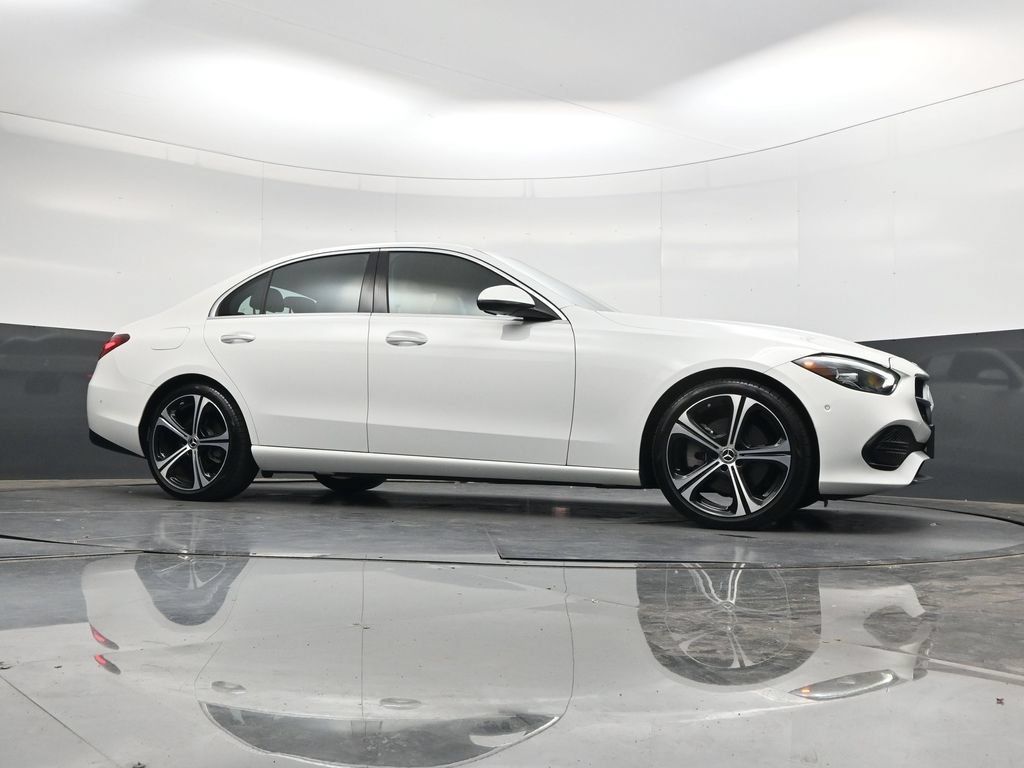 Used 2025 Mercedes-Benz C 300 Sedan image 41