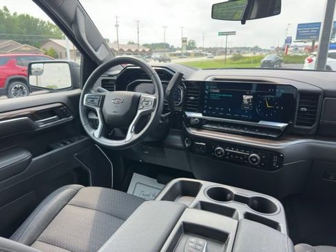 Used 2023 Chevrolet Silverado 1500 RST AWD/4WD image 13