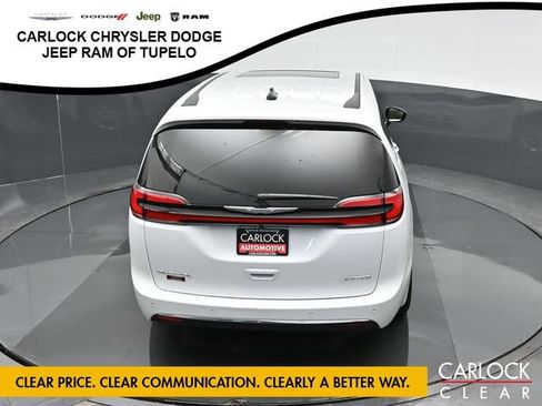 Used 2026 Chrysler Pacifica Limited FWD image 50