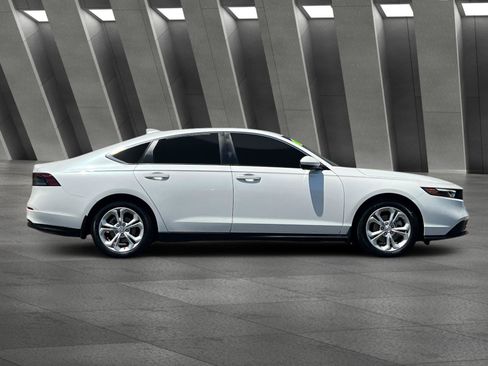 Used 2025 Honda Accord LX image 3