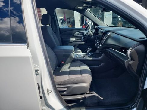 Used 2023 Chevrolet Traverse LT w/ LPO, Cargo Package AWD/4WD image 31