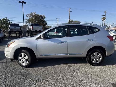 Used 2015 Nissan Rogue S w/ Convenience Package FWD image 5