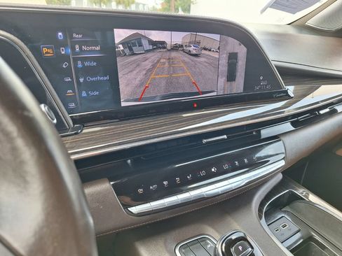 Used 2022 Cadillac Escalade Premium Luxury w/ Performance Package RWD image 26