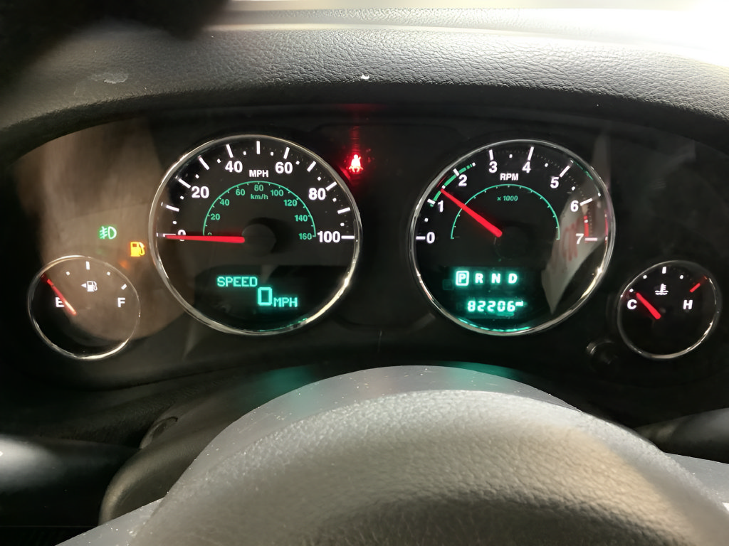 Certified 2018 Jeep Wrangler Sahara w/ Connectivity Group AWD/4WD image 29