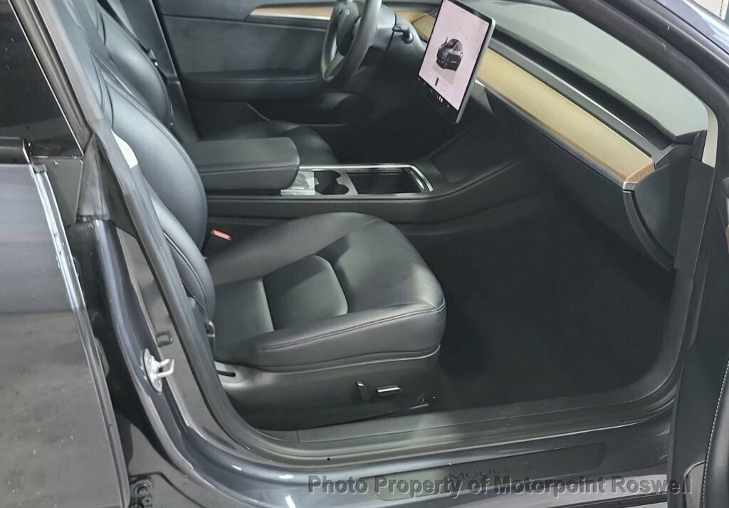 Used 2023 Tesla Model 3 Standard Range RWD image 2