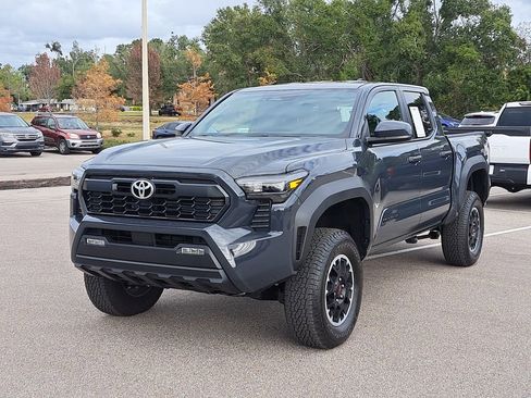 Certified 2025 Toyota Tacoma TRD Off-Road image 28