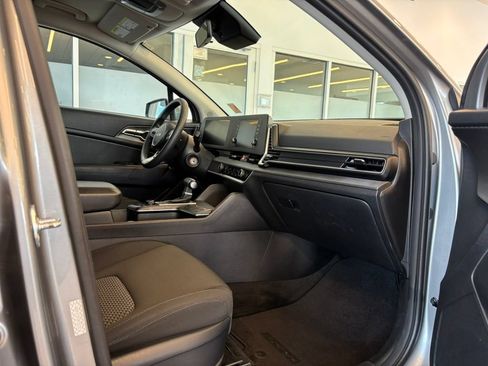 Used 2024 Kia Sportage LX AWD/4WD image 23