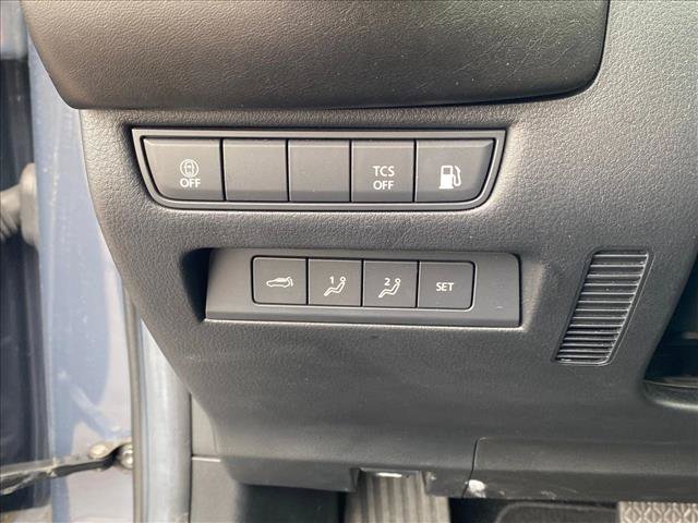 Used 2025 MAZDA CX-50 AWD 2.5 Hybrid w/ Premium Pkg image 11