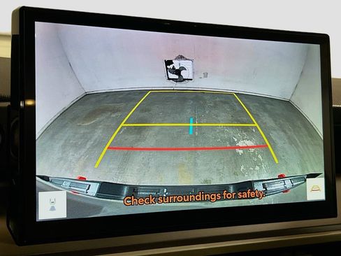 Used 2024 Toyota Tacoma TRD Off-Road image 11