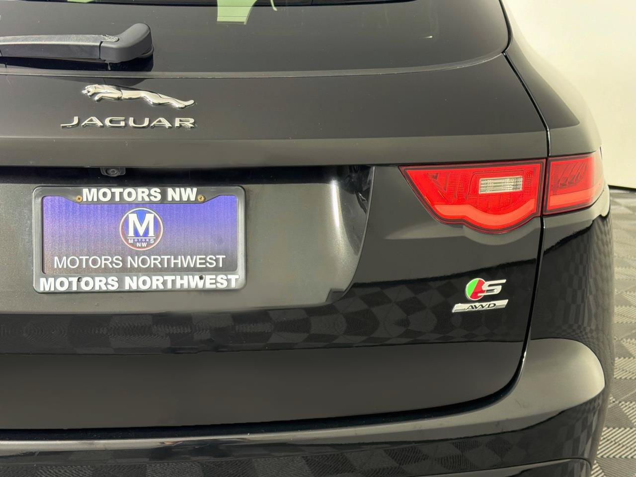 Used 2018 Jaguar F-PACE S AWD/4WD image 25