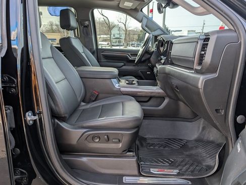 Used 2024 Chevrolet Silverado 3500 LTZ w/ LTZ Plus Package image 12