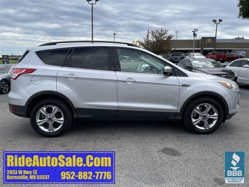 Used 2016 Ford Escape SE w/ Equipment Group 201A AWD/4WD image 4