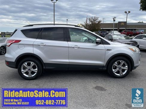 Used 2016 Ford Escape SE w/ Equipment Group 201A AWD/4WD image 4