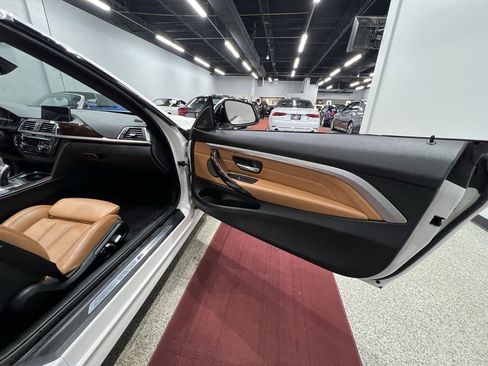 Used 2018 BMW 430i xDrive Convertible image 30