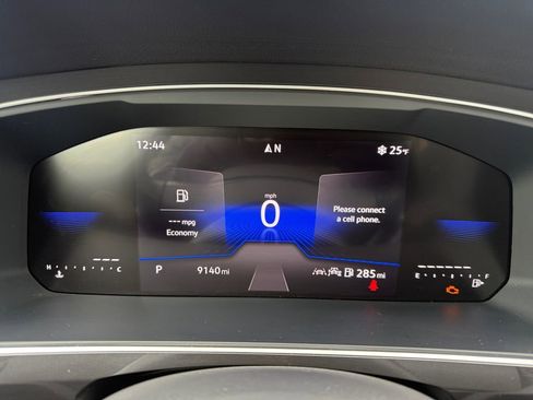 Used 2024 Volkswagen Tiguan Wolfsburg Edition image 13