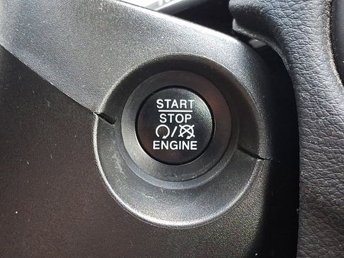 Certified 2019 Jeep Compass Latitude w/ Popular Equipment Group image 22