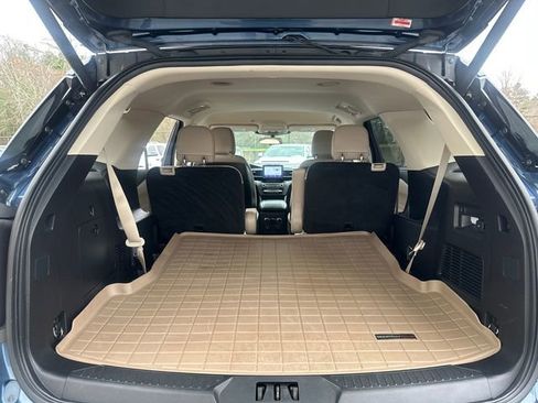 Used 2020 Ford Explorer XLT w/ Equipment Group 202A image 15