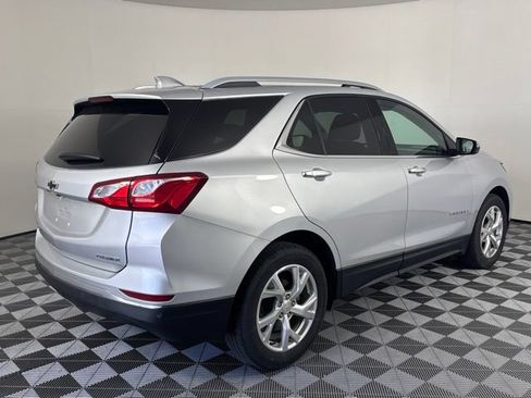 Used 2020 Chevrolet Equinox Premier FWD image 38