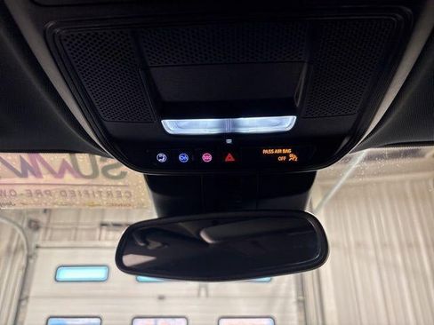 Used 2025 Buick Enclave Sport Touring image 21