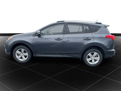 Used 2013 Toyota RAV4 XLE image 2