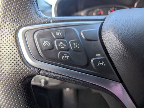 Used 2023 Chevrolet Equinox LT AWD/4WD image 25