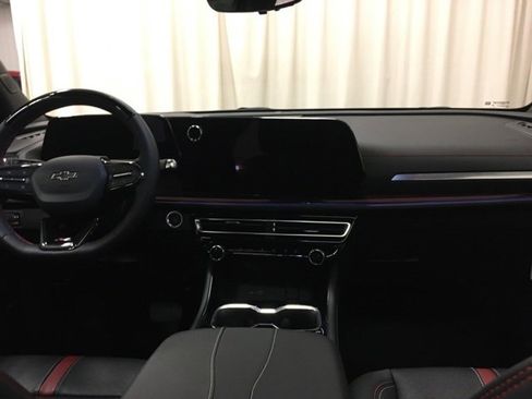 Used 2024 Chevrolet Traverse RS w/ LPO, Floor Liner Package image 22