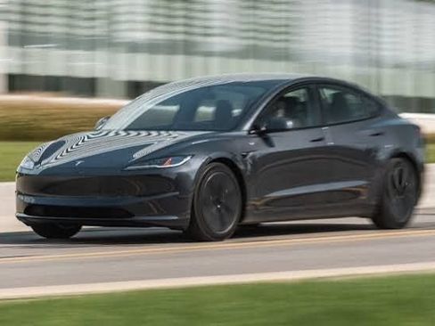 Used 2025 Tesla Model 3 Long Range RWD image 1