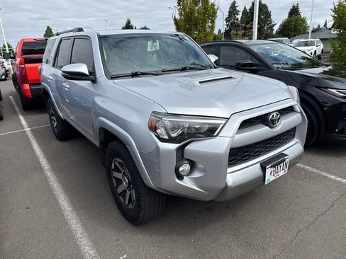 Certified 2019 Toyota 4Runner TRD Off-Road Premium AWD/4WD image 2