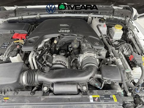 Used 2021 Jeep Gladiator Mojave w/ Cold Weather Group image 5