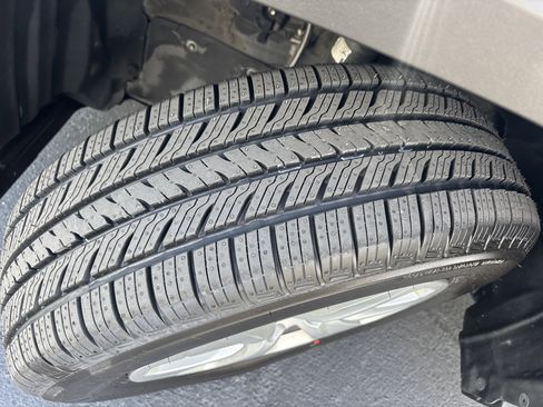 Used 2019 Toyota RAV4 LE w/ Carpet Mat Package FWD image 12