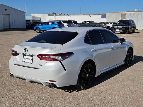 Used 2024 Toyota Camry XSE FWD image 8