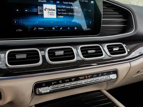 Used 2020 Mercedes-Benz GLE 350 image 32