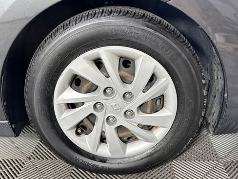 Used 2020 Hyundai Elantra SE w/ Cargo Package (C1) image 30