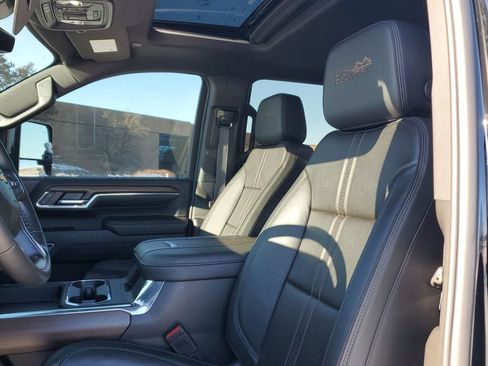 Used 2024 Chevrolet Silverado 2500 High Country w/ Technology Package image 22