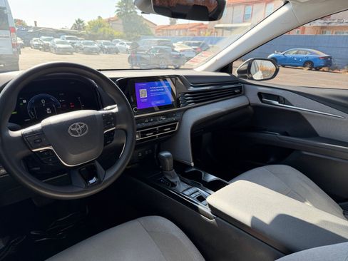 Used 2025 Toyota Camry LE FWD image 17