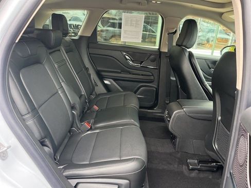 Used 2025 Lincoln Corsair Reserve w/ Towing Package image 20