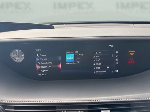 Used 2018 Lexus LS 500 w/ Interior Upgrade Package RWD image 21