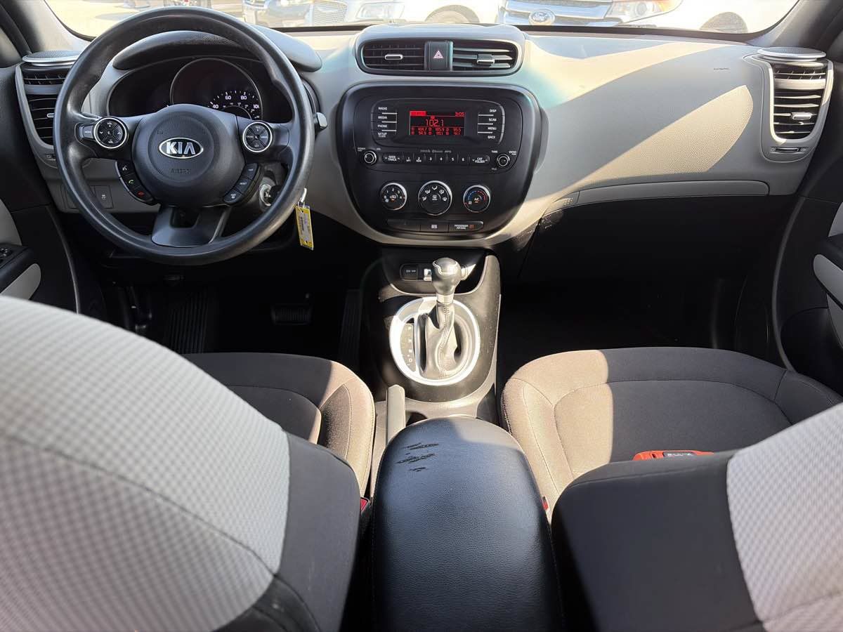 Used 2016 Kia Soul FWD image 16