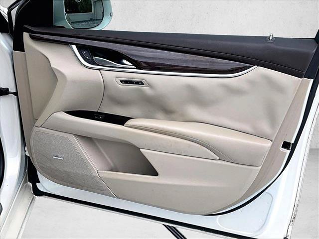 Used 2014 Cadillac XTS Luxury FWD image 19