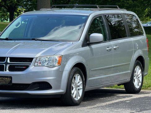 Used 2015 Dodge Grand Caravan SXT FWD image 21