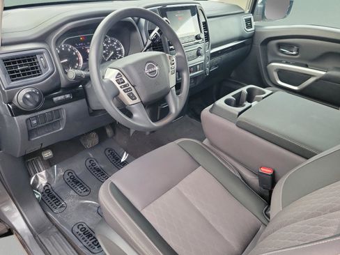 Certified 2023 Nissan Titan SV image 22